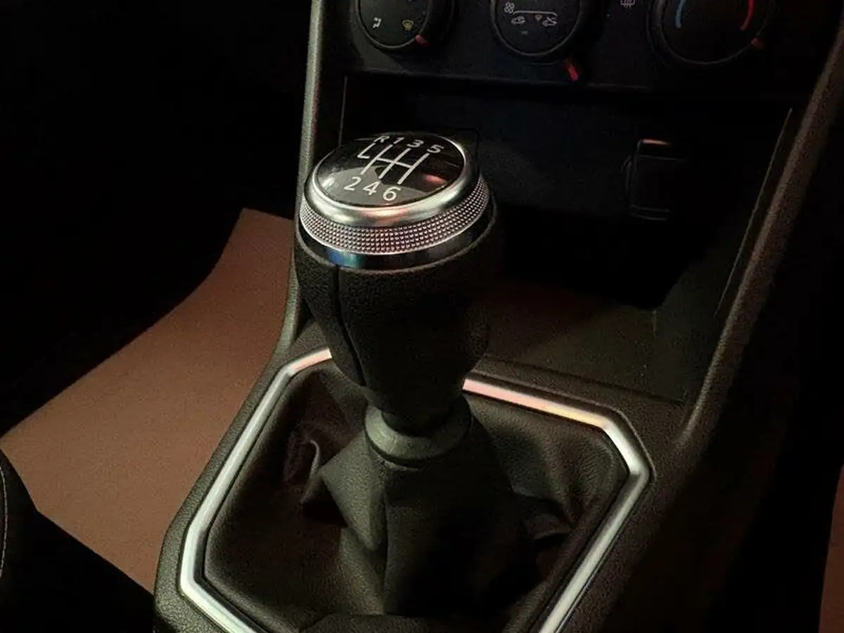 2022-dacia-sandero-10-tce-comfort-90bhp-big-18
