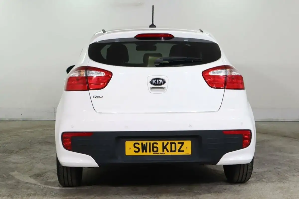 2016-kia-rio-125-sr7-5d-big-4