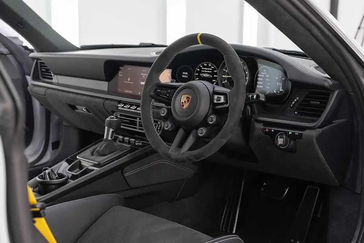 2024-porsche-911-40-gt3-rs-big-3