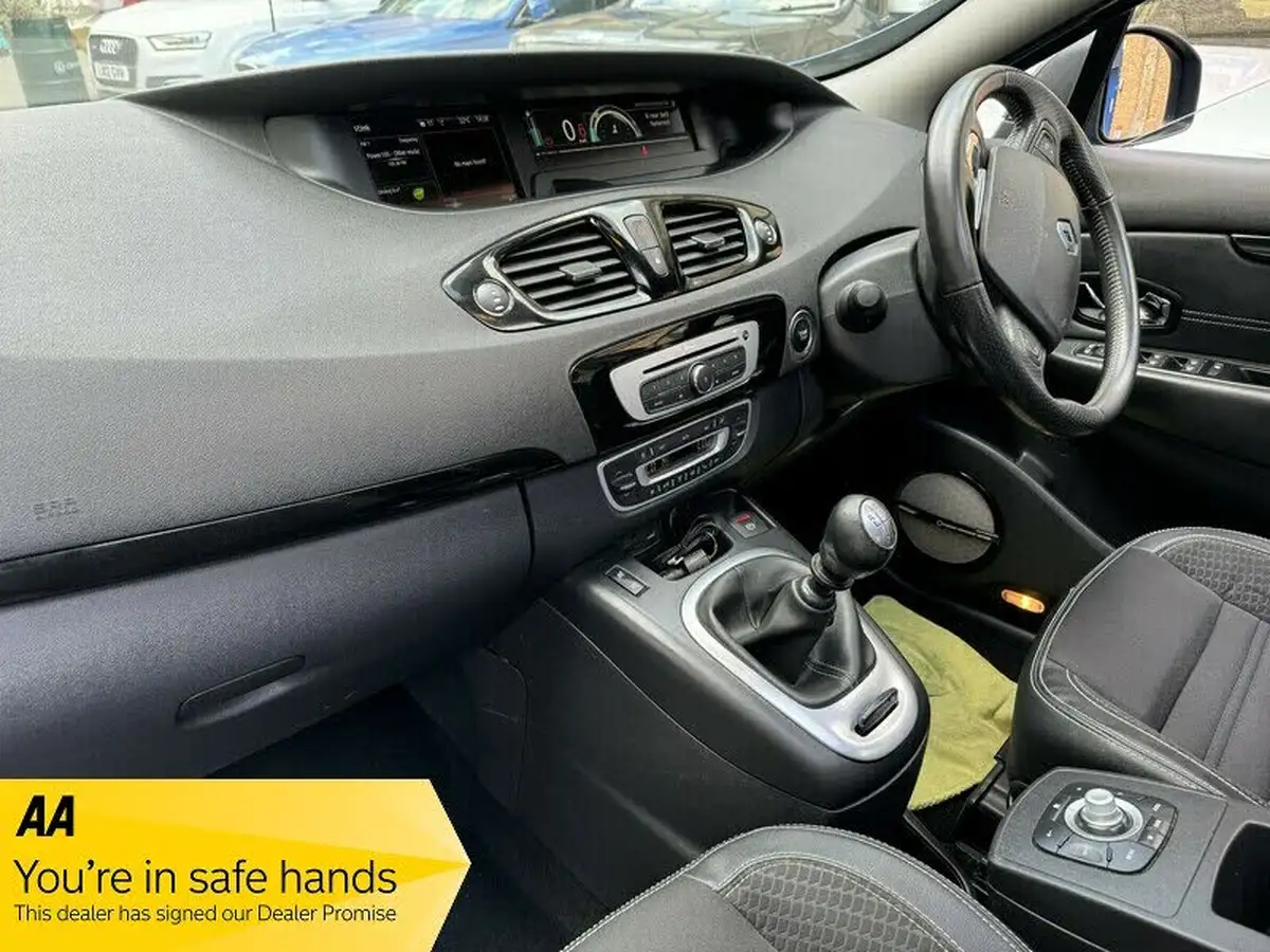 2015-renault-grand-scenic-16td-dynamique-tom-tom-bose-pack-big-5
