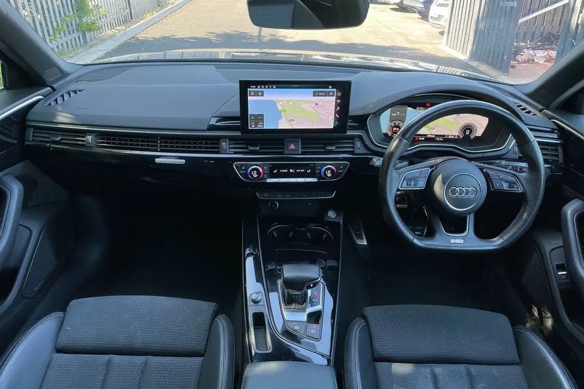 2022-audi-a4-avant-20-40-tdi-black-edition-big-2