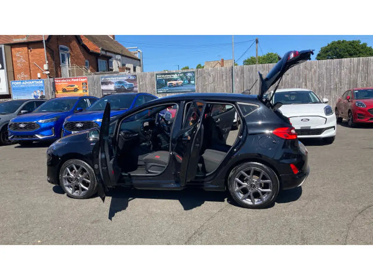 2023-ford-fiesta-big-43