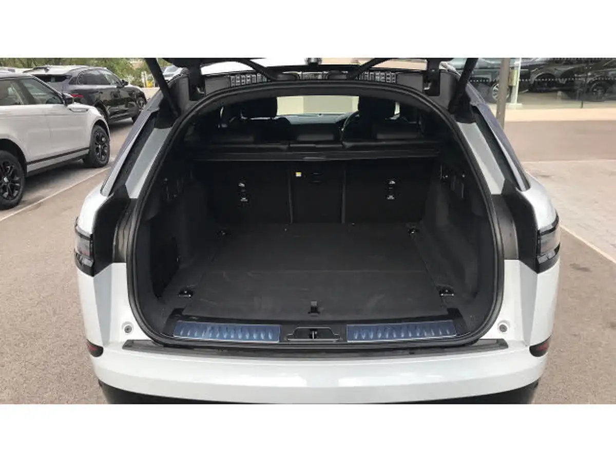 2024-land-rover-range-rover-velar-20-d200-dynamic-se-big-9