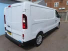 2021-renault-trafic-20dci-ll30-energy-120-business-panel-small-13