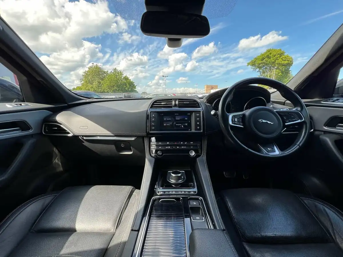 2018-jaguar-f-pace-20-i4d-r-sport-180ps-auto-big-12
