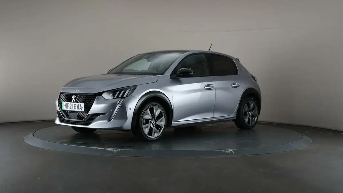2021-peugeot-208-e-gt-50kwh-big-43