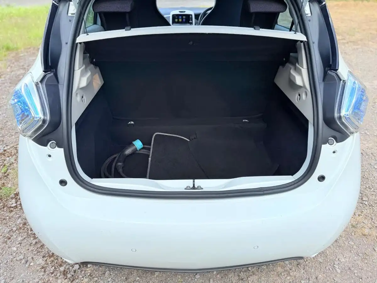 2015-renault-zoe-e-dynamique-intens-big-18