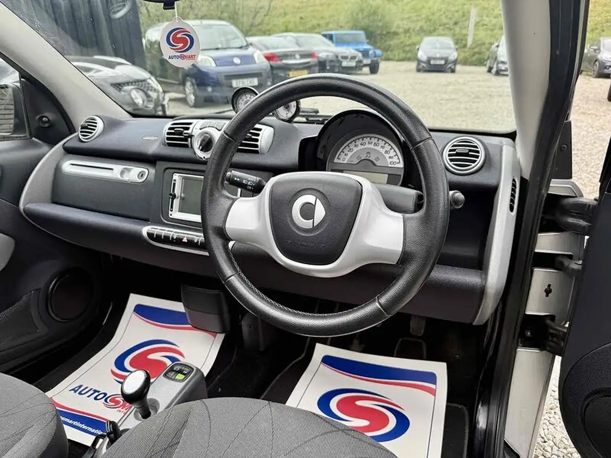 2013-smart-fortwo-10-passion-71bhp-cabriolet-big-10