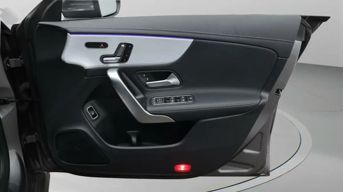 2020-mercedes-benz-cla-13-cla-180-amg-line-premium-plus-coupe-4d-big-15