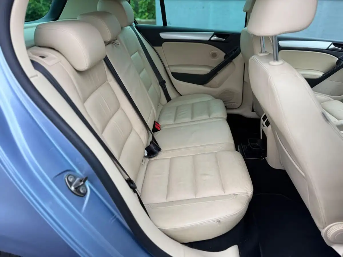 2011-volkswagen-golf-14-gt-tsi-160ps-hatchback-5d-dsg-big-24
