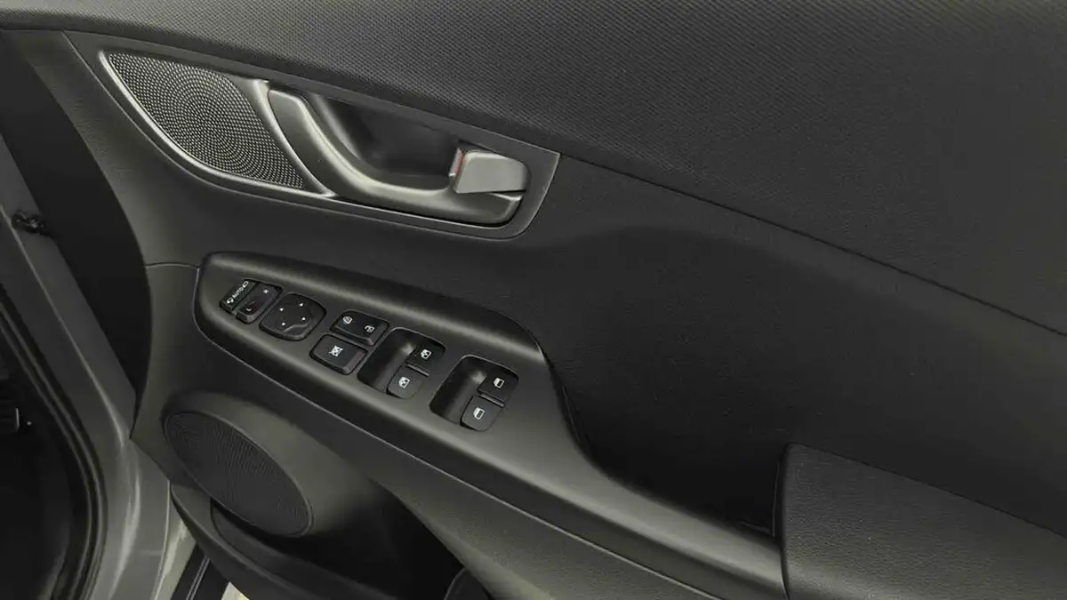2020-hyundai-kona-e-premium-204ps-big-33