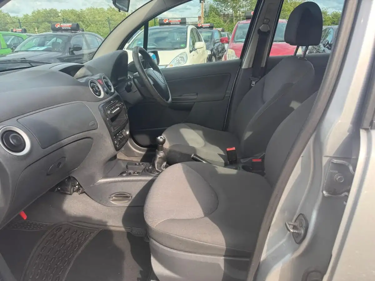 2009-citroen-c3-14td-airdream-big-34