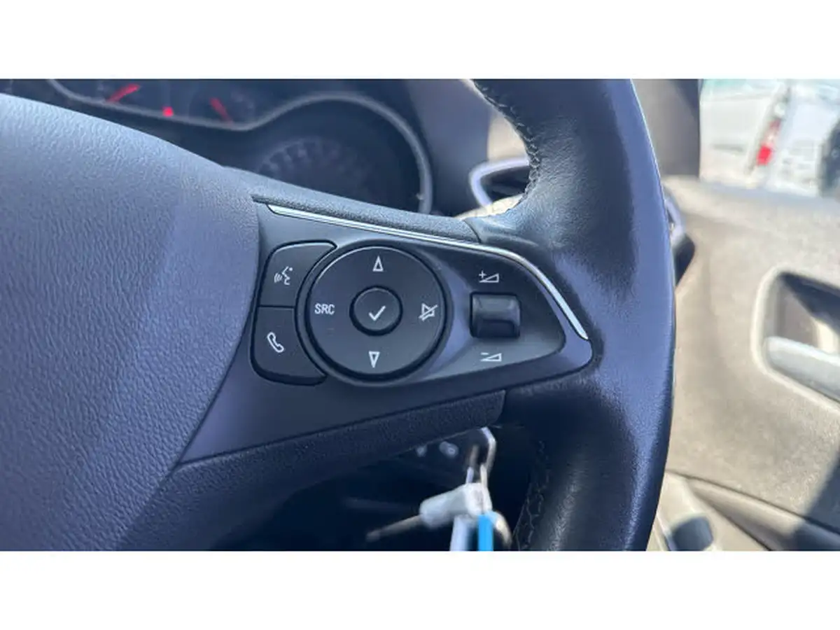 2022-vauxhall-crossland-12-elite-edition-130ps-auto-big-31