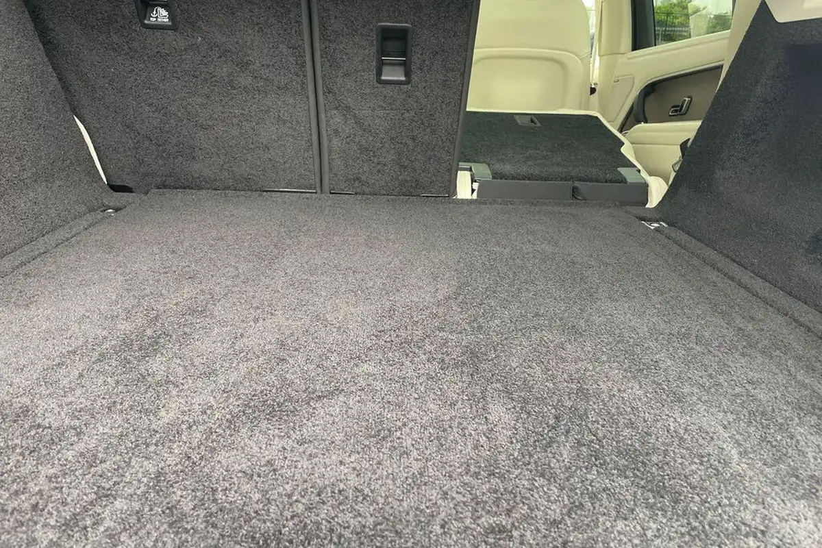 2023-land-rover-range-rover-30-p440e-se-big-34