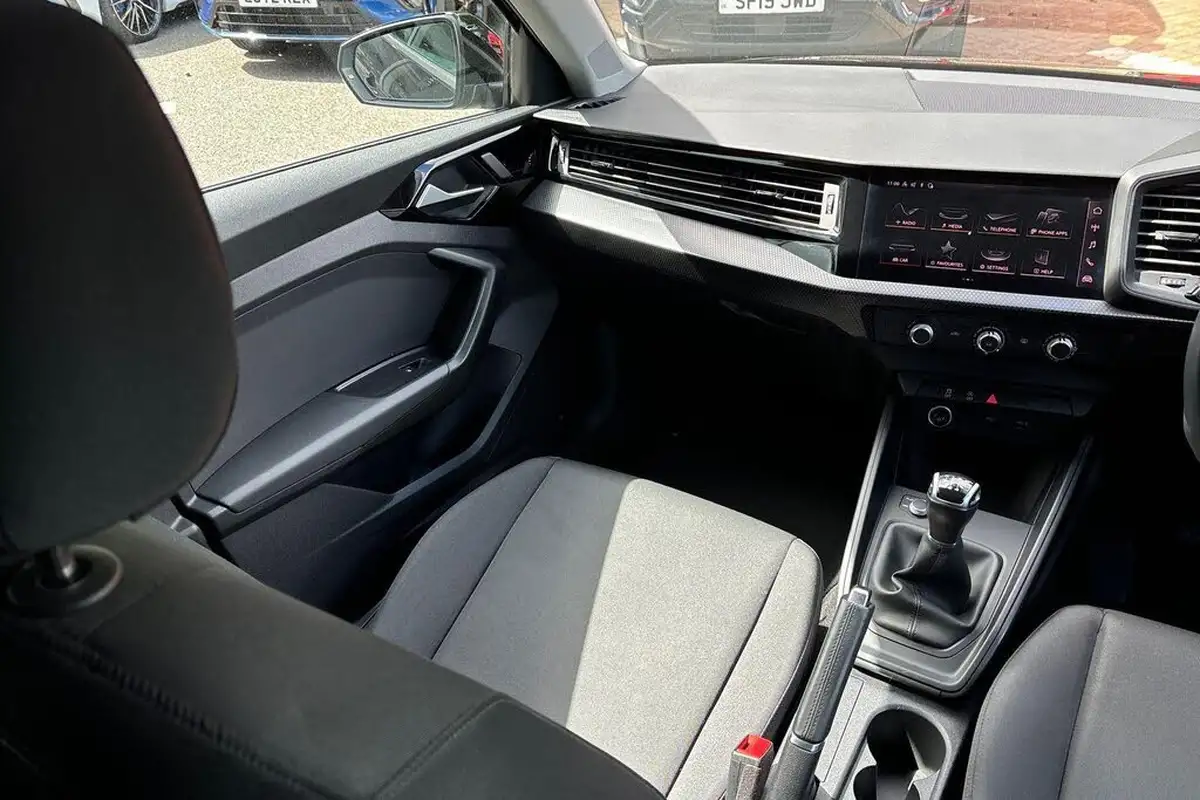 2022-audi-a1-10-25-tfsi-technik-big-31