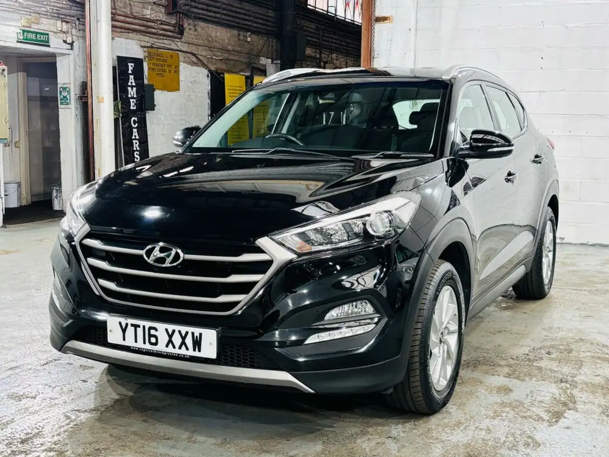 2016-hyundai-tucson-17crdi-blue-drive-se-nav-116ps-big-3