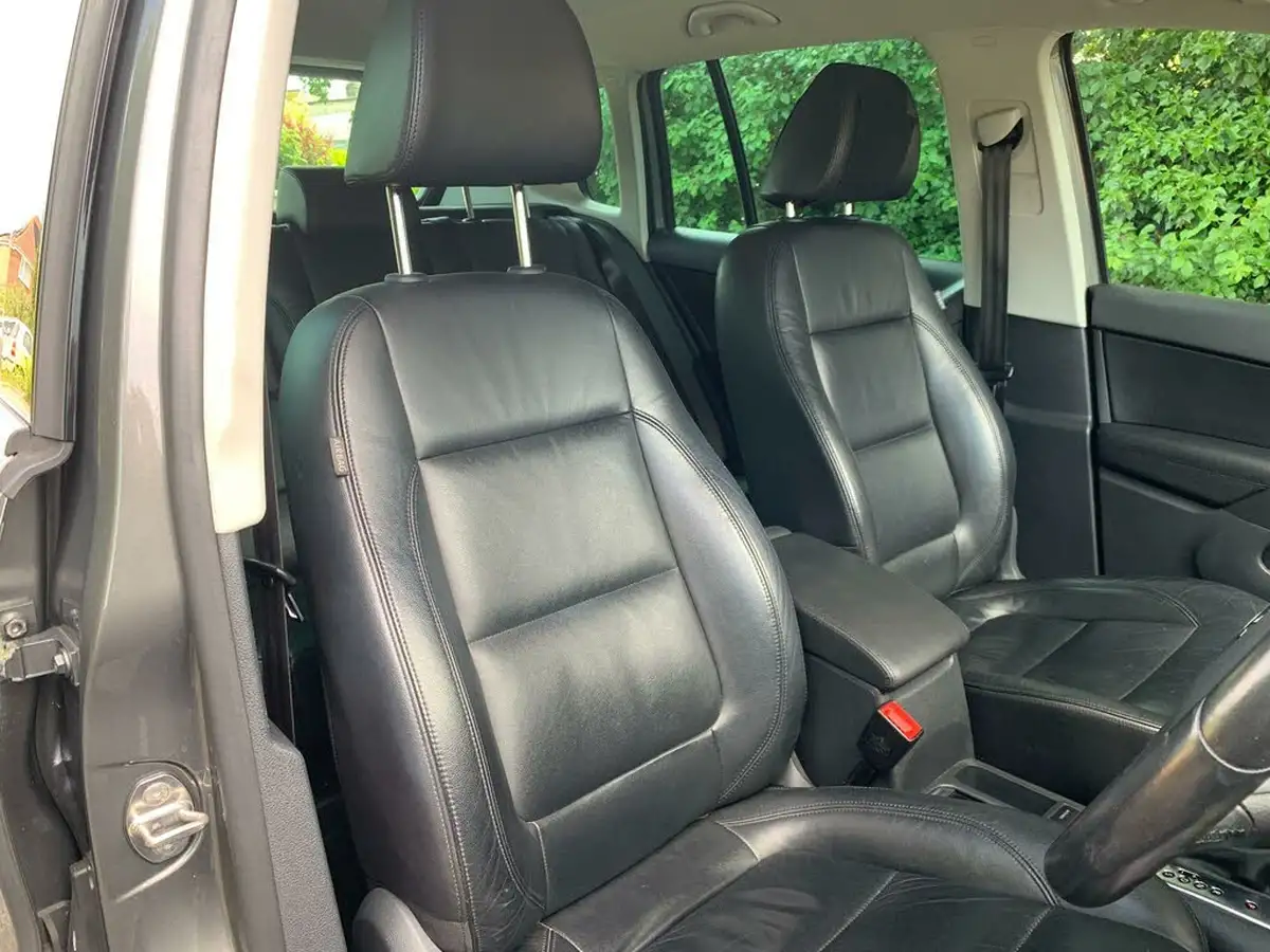 2011-volkswagen-tiguan-20td-match-140ps-dsg-big-11