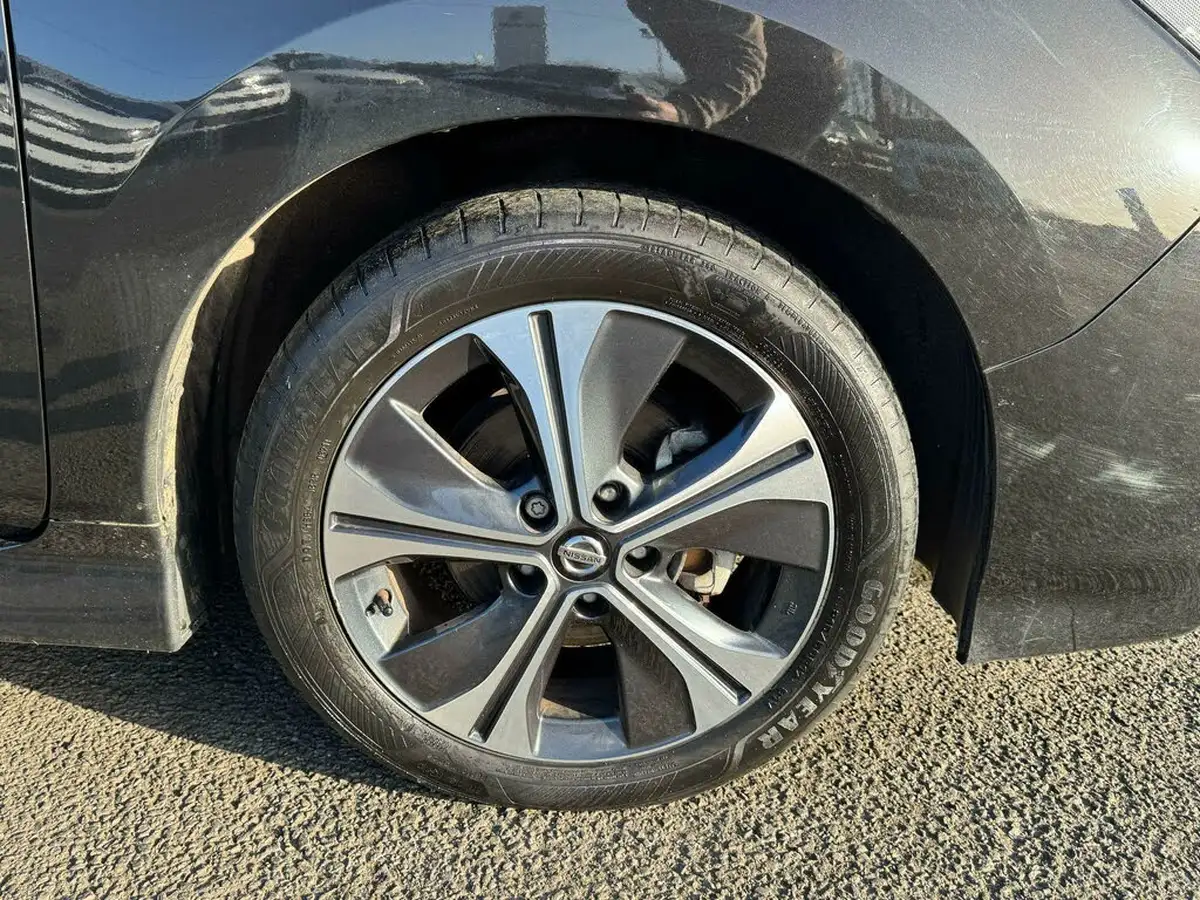 2021-nissan-leaf-e-10-40kwh-big-23