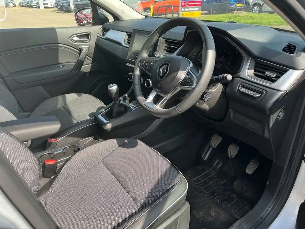 2023-renault-captur-10-tce-techno-big-9