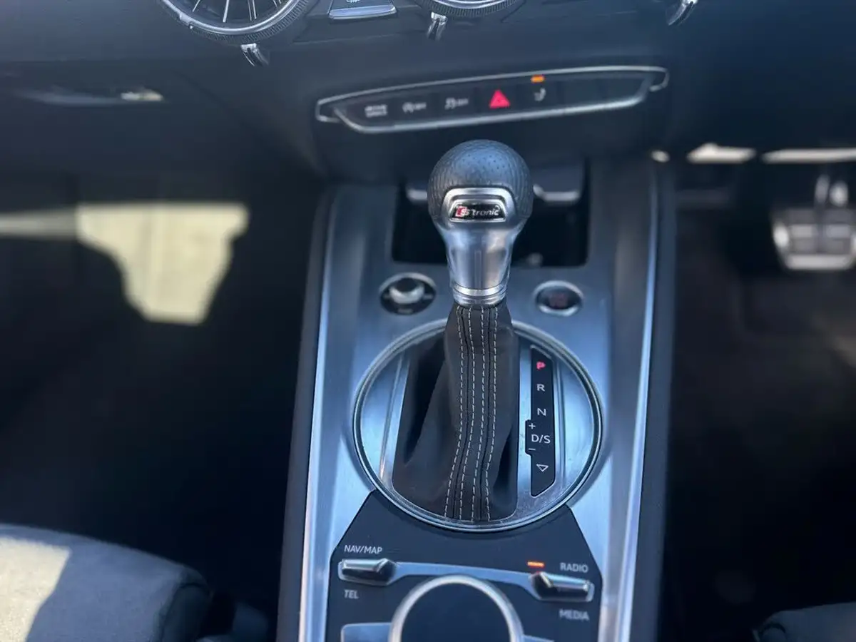2023-audi-tt-coupe-20-40-tfsi-s-line-big-8