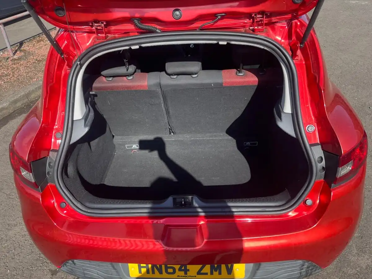 2014-renault-clio-12-expression-big-10