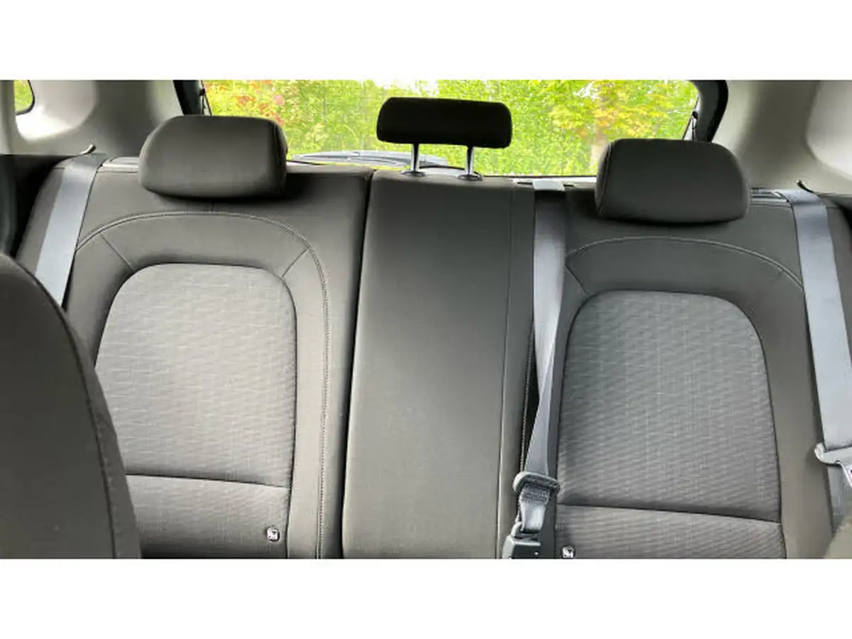 2022-hyundai-kona-16-gdi-se-connect-big-14