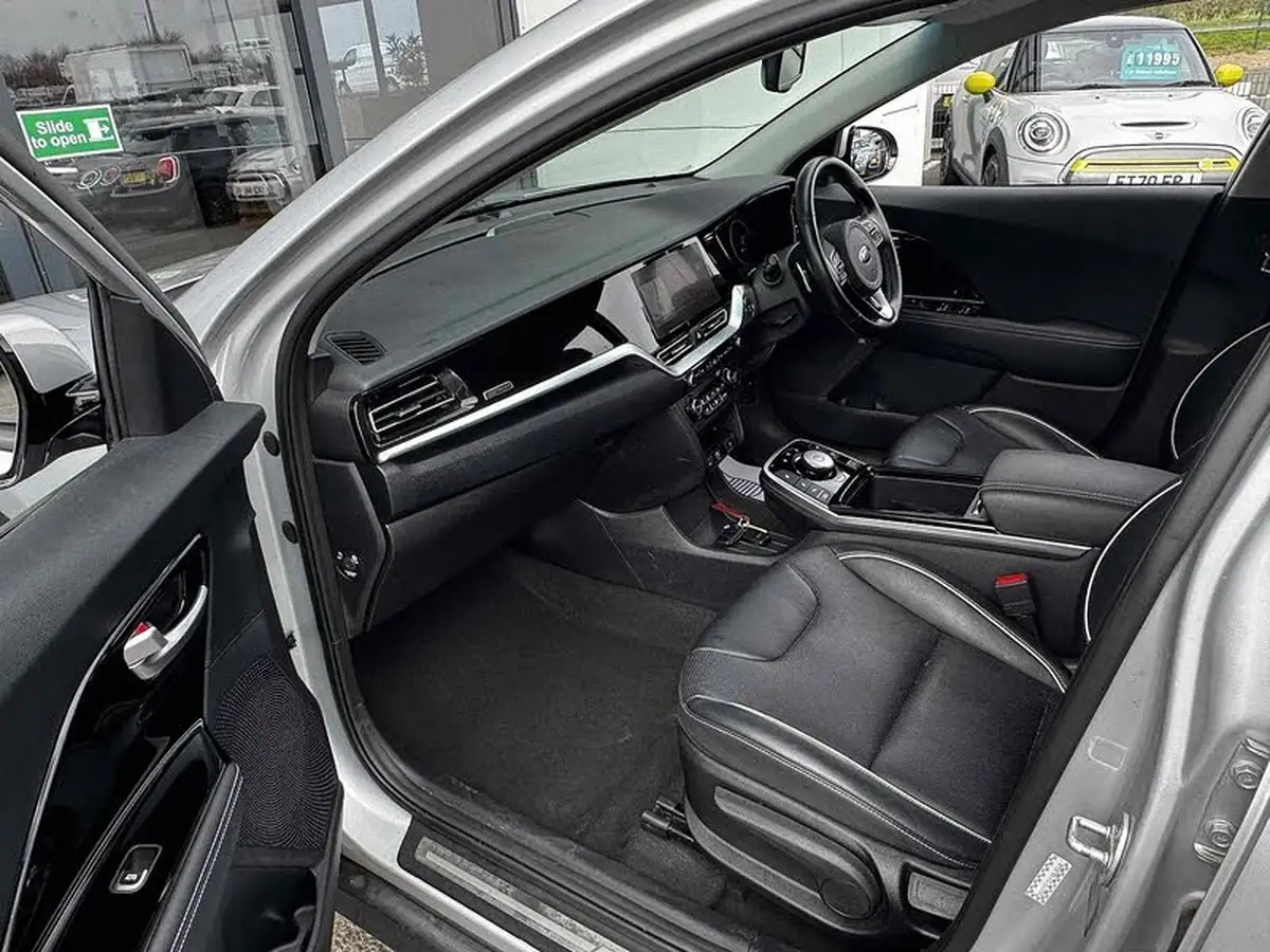 2020-kia-e-niro-ev-4-big-10