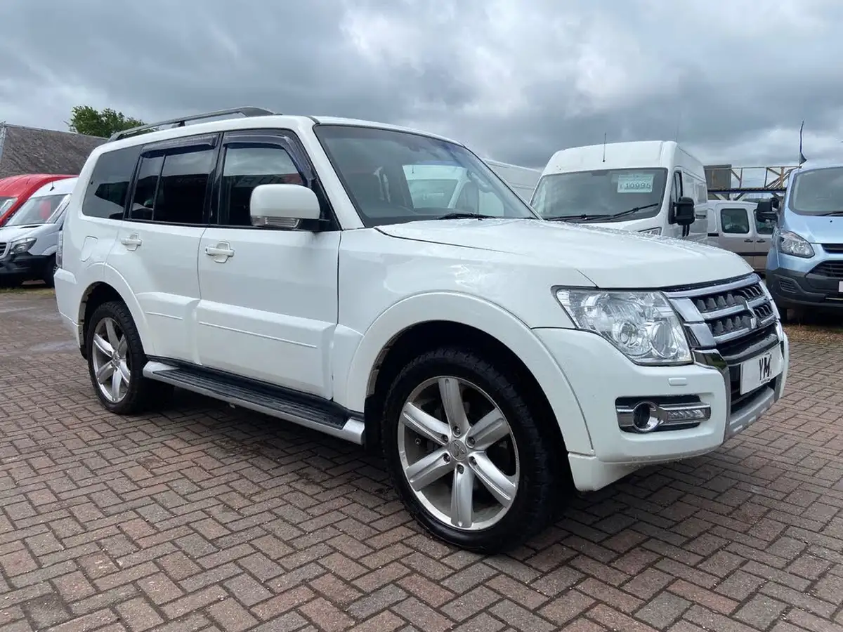 2016-mitsubishi-shogun-32td-sg4-187bhp-big-4