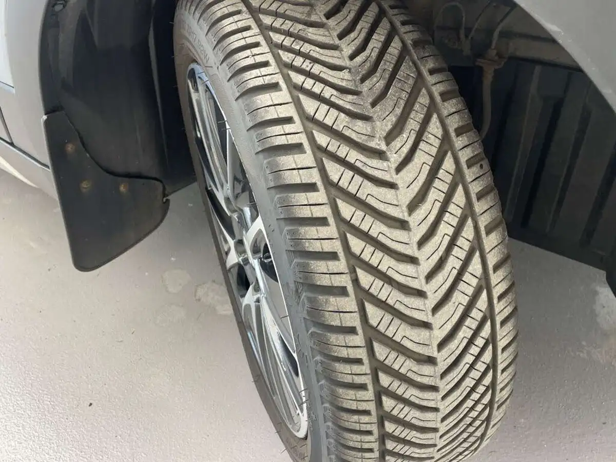 2013-suzuki-s-cross-16-sz5-allgrip-big-8