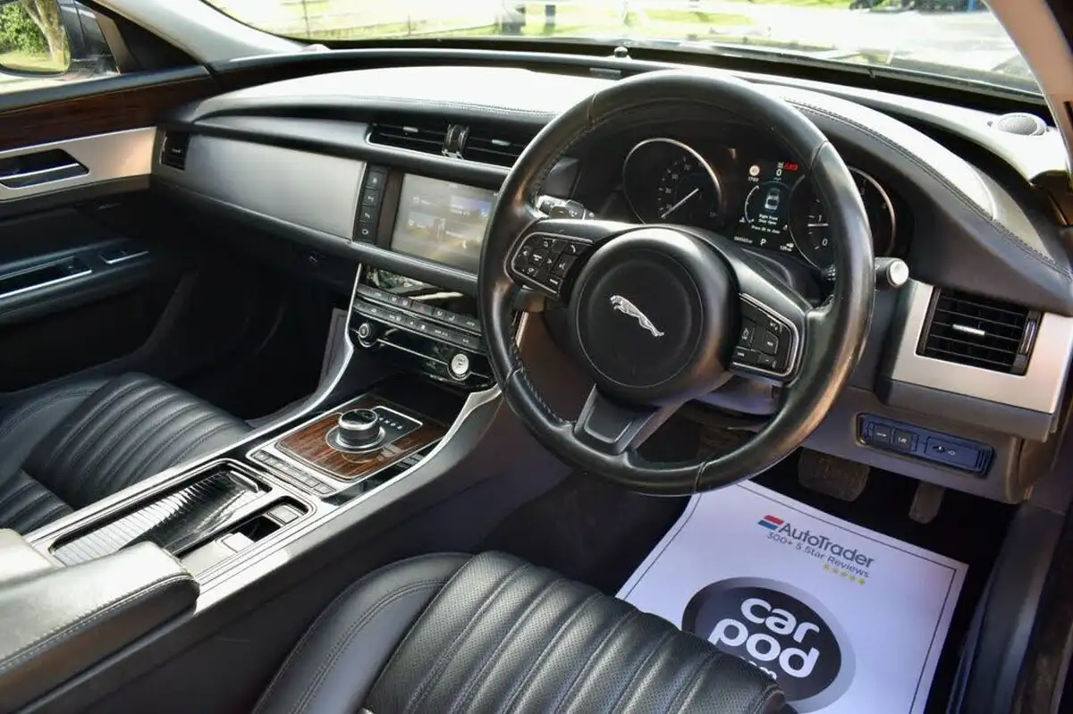 2016-jaguar-xf-20td-portfolio-180ps-auto-big-22