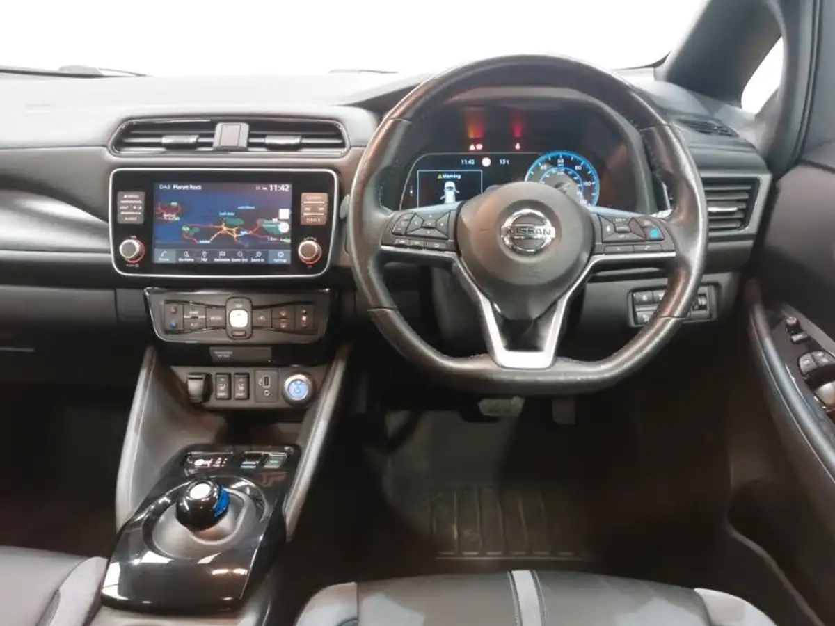 2020-nissan-leaf-e-tekna-big-6