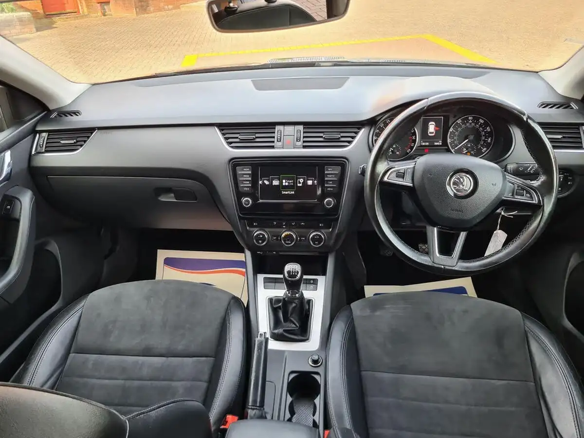 2016-skoda-octavia-20tdi-se-l-estate-big-1