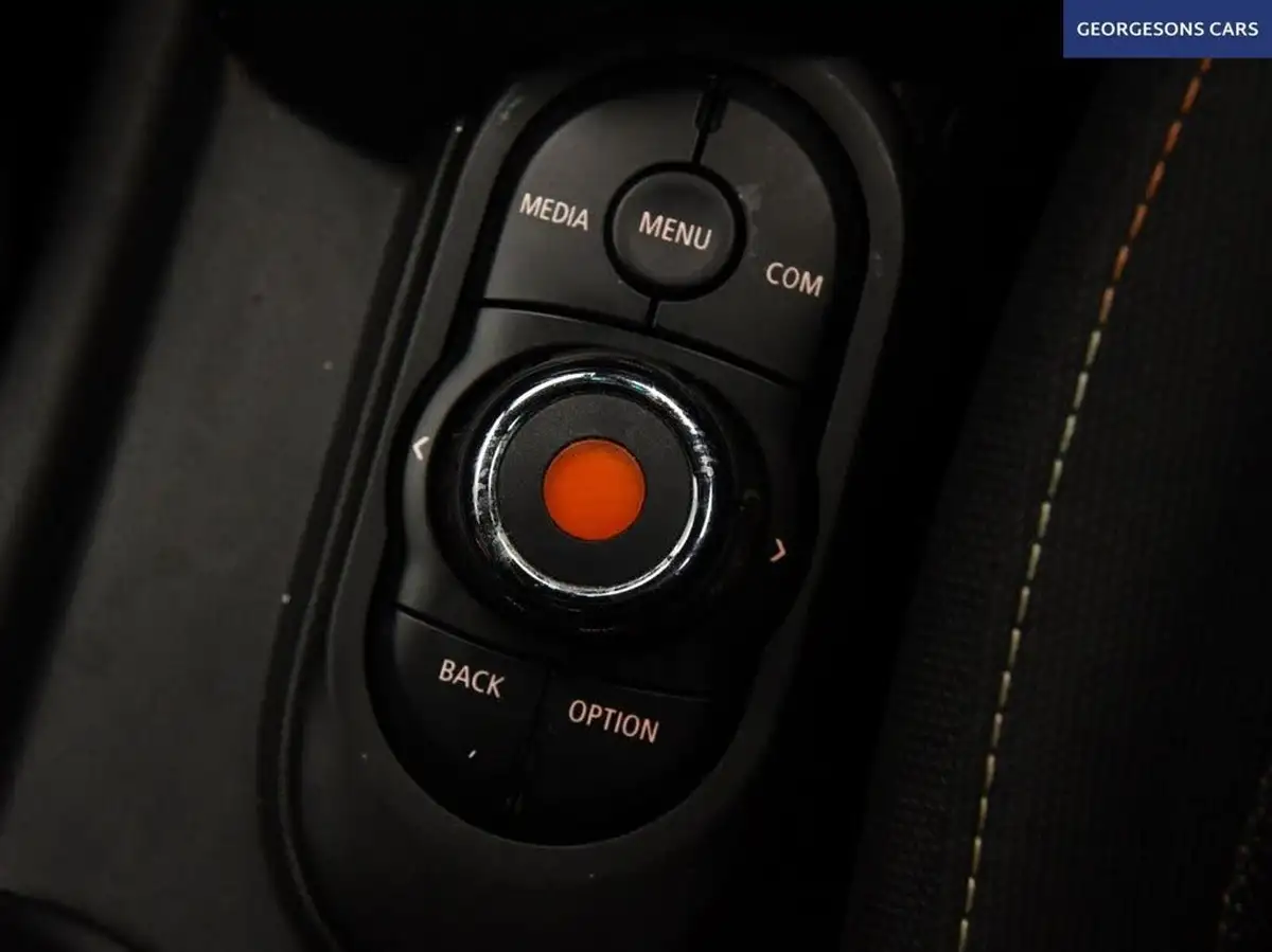 2020-mini-countryman-15-cooper-classic-big-27