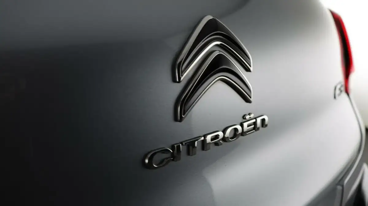 2021-citroen-c3-12-puretech-shine-83ps-big-20