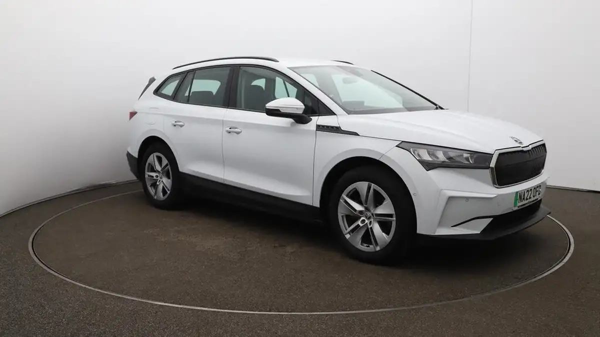 2022-skoda-enyaq-e-60-big-43