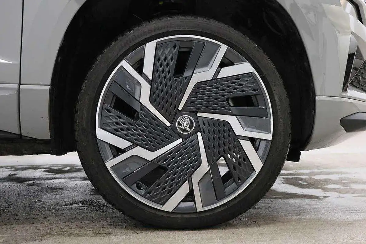 2024-skoda-karoq-15-tsi-sportline-big-4