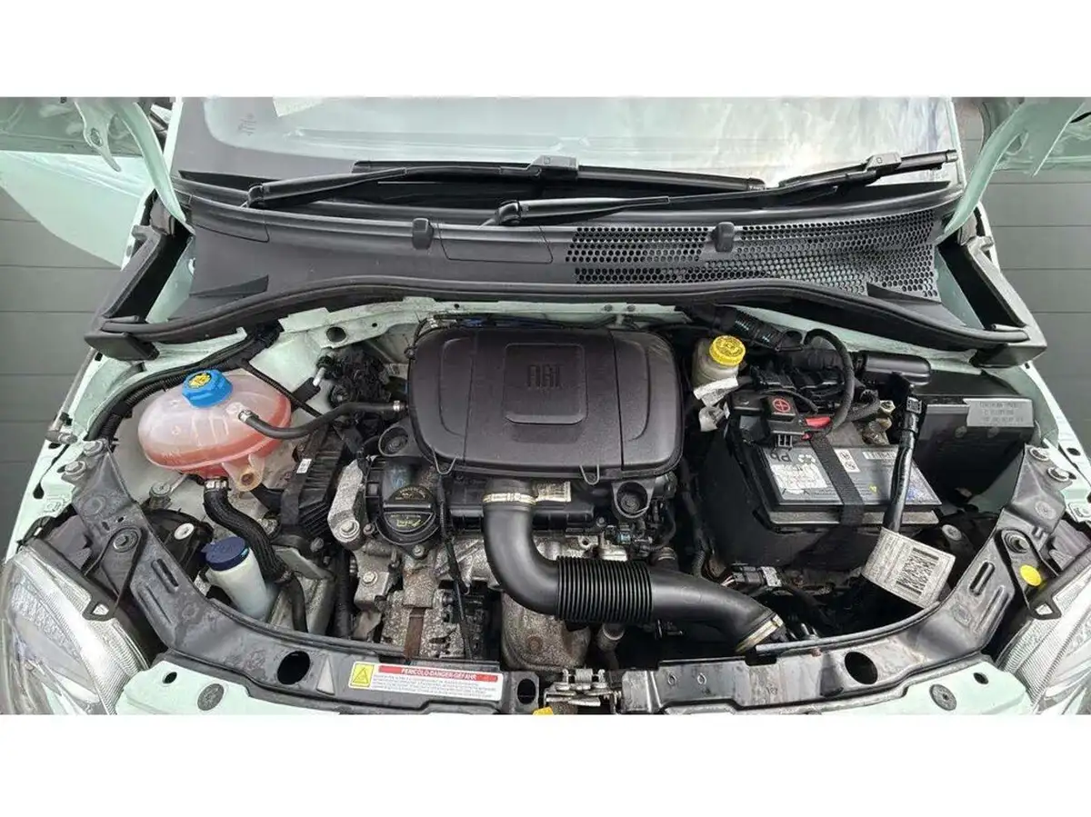 2020-fiat-500-10-lounge-big-16
