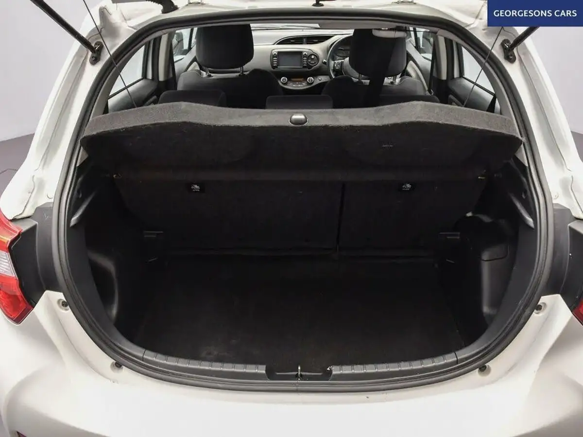 2020-toyota-yaris-15-vvt-i-icon-98bhp-hybrid-1497cc-e-cvt-big-8