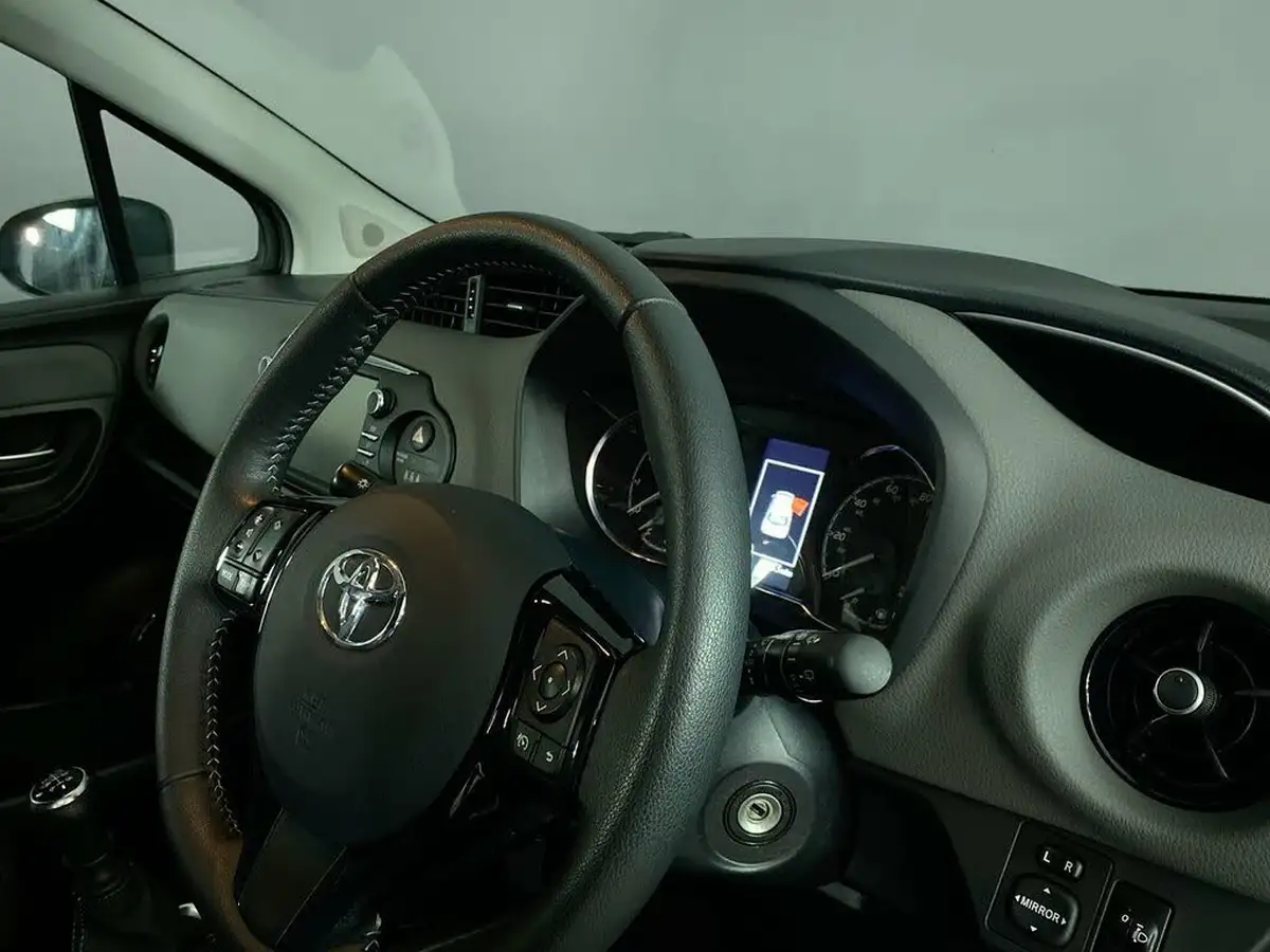 2019-toyota-yaris-15-vvt-i-icon-tech-111bhp-1496cc-big-15