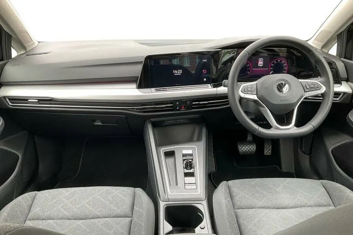 2020-volkswagen-golf-15-etsi-life-150ps-hatchback-big-9