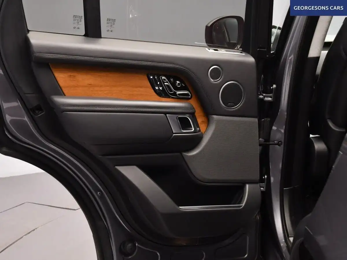 2019-land-rover-range-rover-30-sd-v6-autobiography-big-32