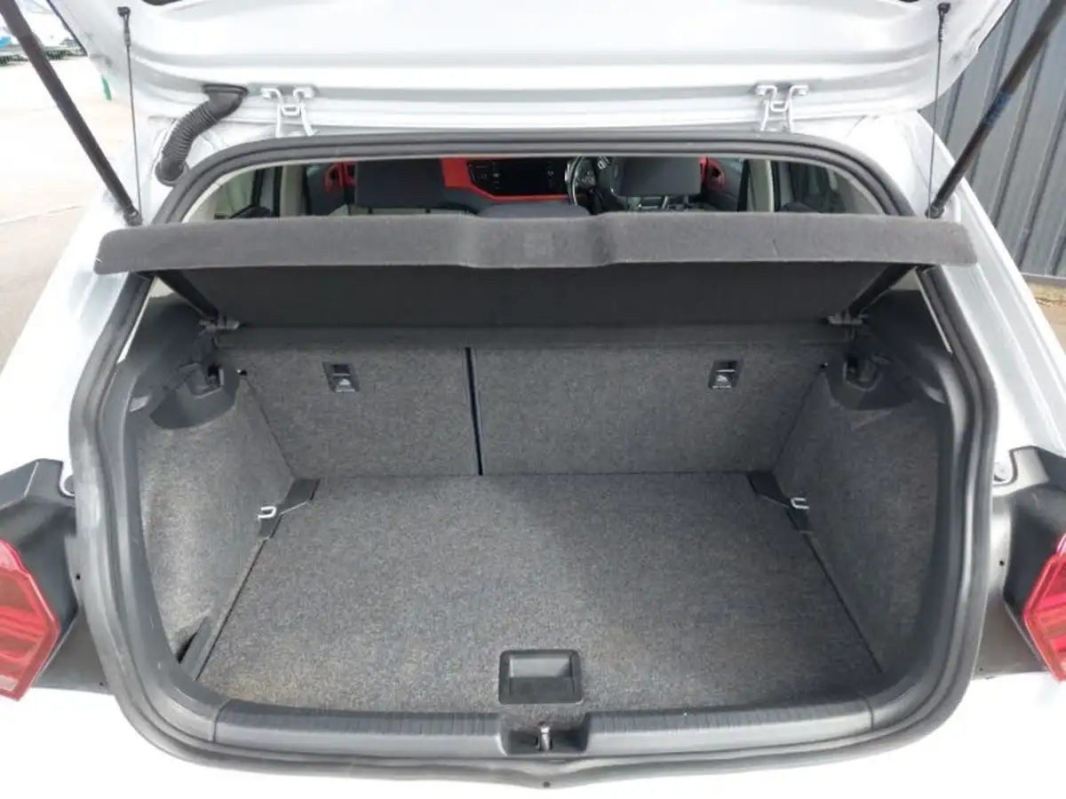 2018-volkswagen-polo-10-beats-60ps-5d-big-7