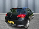 2014-vauxhall-astra-16-design-hatchback-small-5