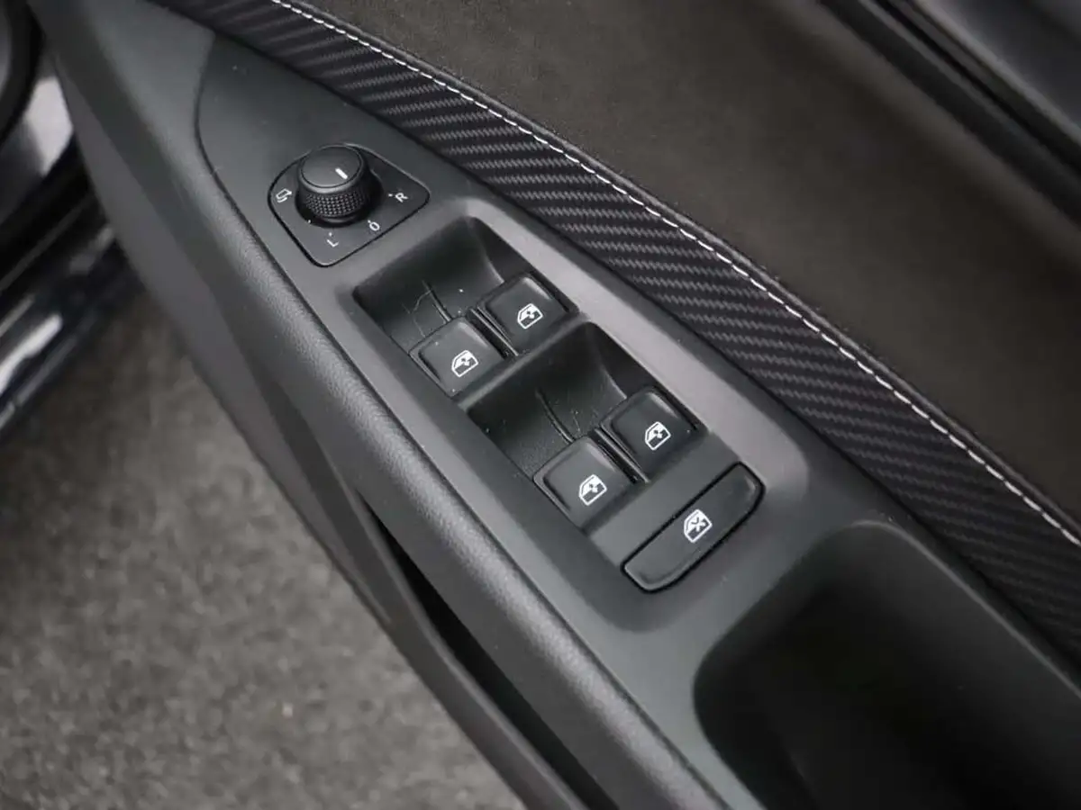 2019-seat-leon-20-tsi-cupra-290-ss-big-13