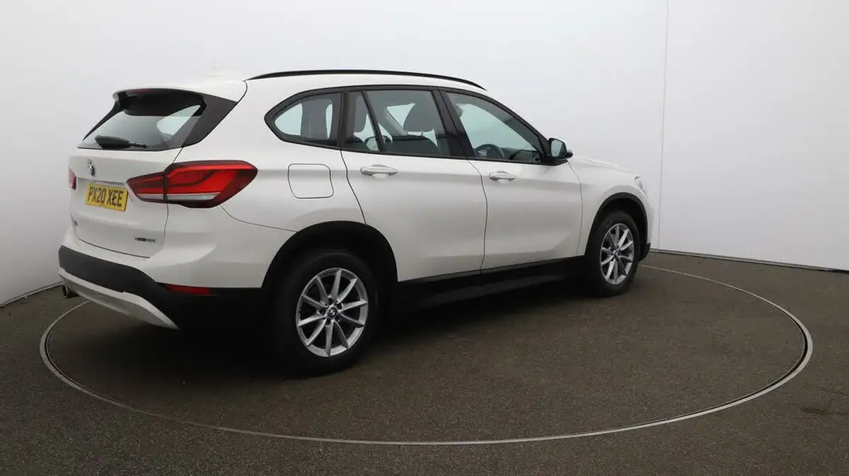 2020-bmw-x1-15-sdrive18i-se-big-44
