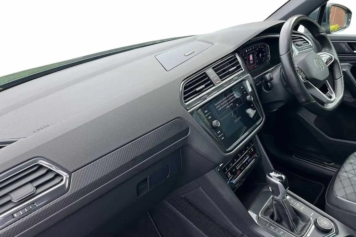 2023-volkswagen-tiguan-20-tsi-r-line-190ps-big-1