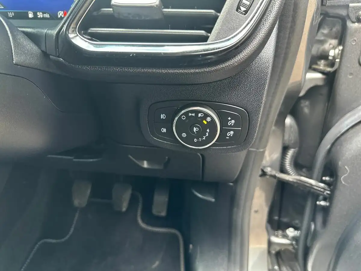 2023-ford-fiesta-10t-titanium-x-125ps-hybrid-mhev-big-22