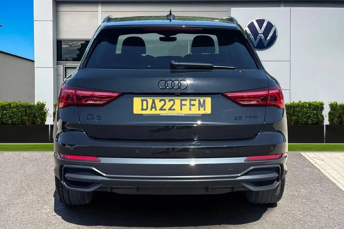 2022-audi-q3-15-35-tfsi-black-edition-cod-station-wagon-big-3