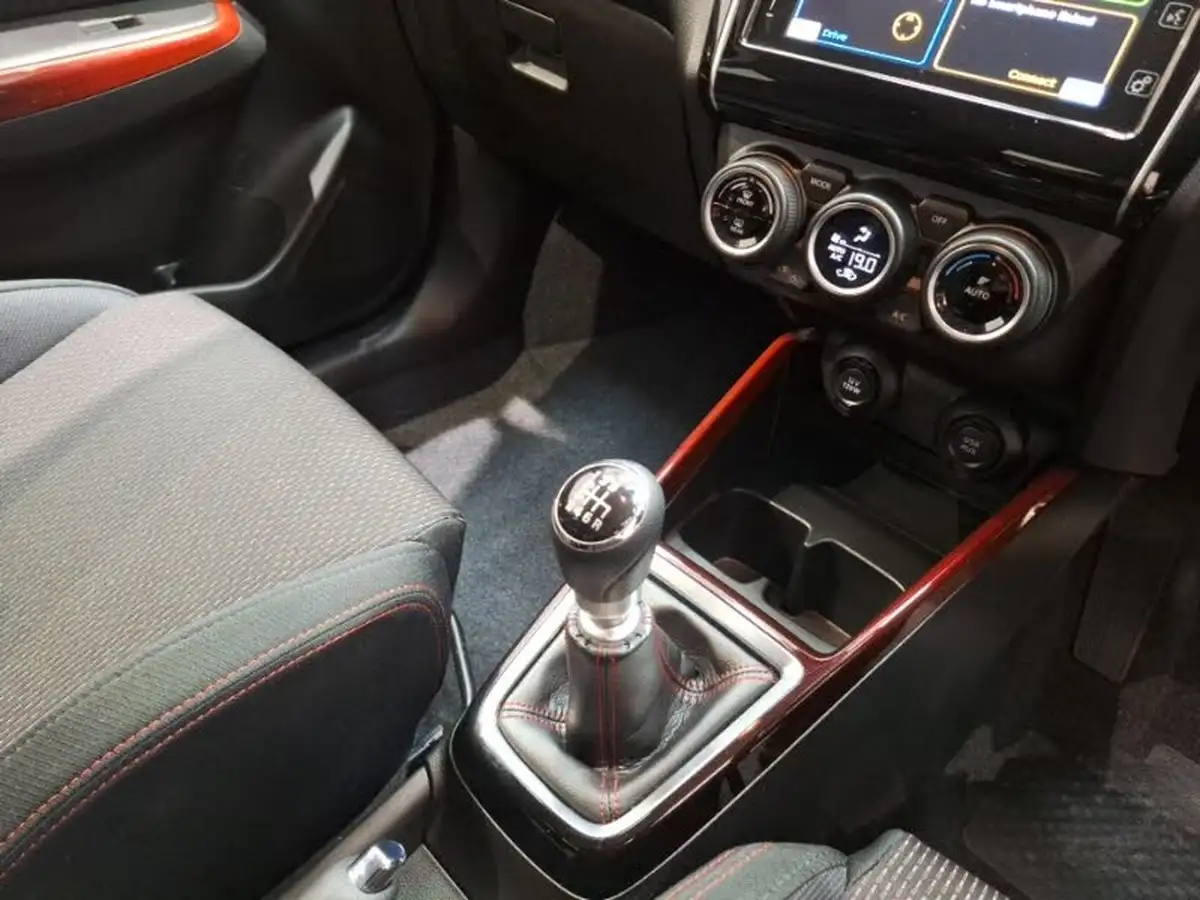 2021-suzuki-swift-14-boosterjet-sport-big-14