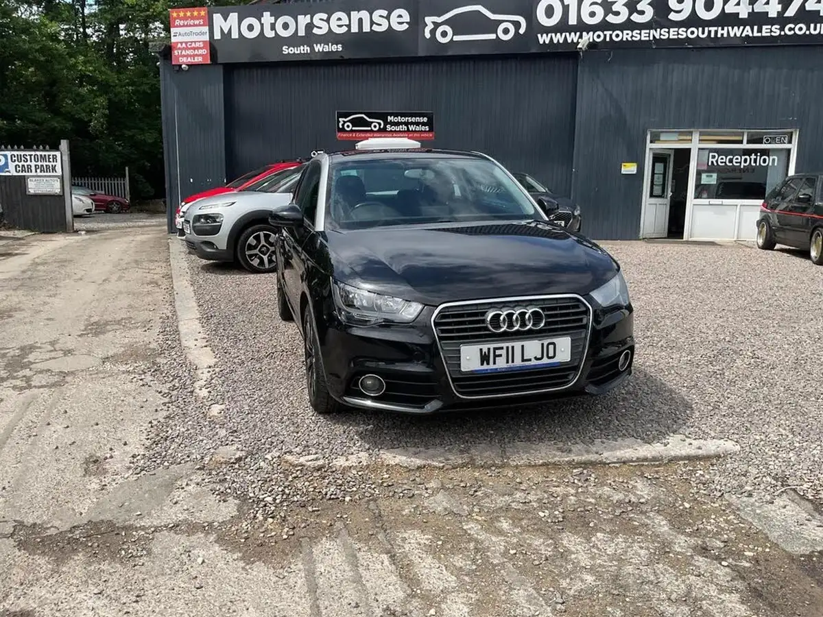 2011-audi-a1-14-sport-tfsi-hatchback-3d-big-43